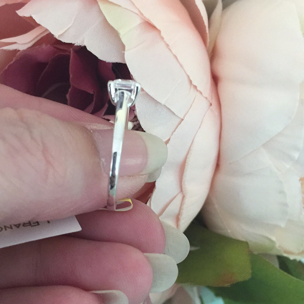 Solitaire Ring - Picture 3 of 6